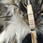 Stylo bille en bois de judée modèle unique fait main en bois tourné