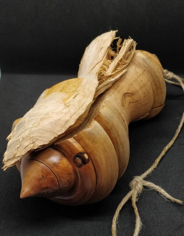 Pendule de radiesthésie Howood en bois d'abricotier - fais mains en tournage sur bois par Corinne Ligeard
