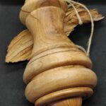 Pendule de radiesthésie Howood en bois d'abricotier - fais mains en tournage sur bois par Corinne Ligeard