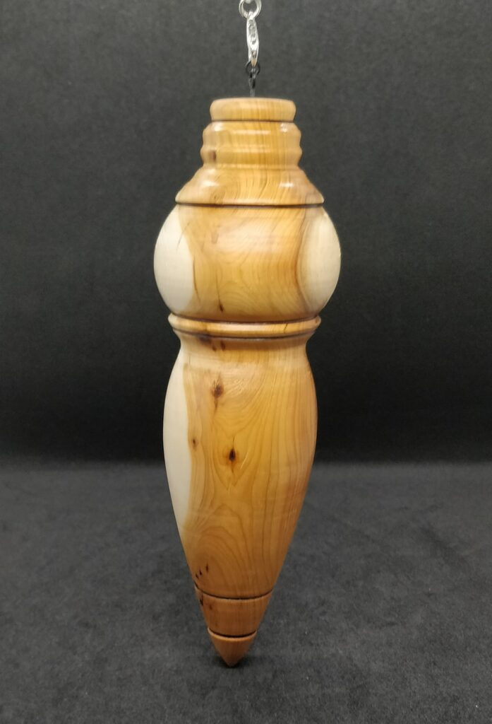 Pendule de radiesthésie Howood en bois d'if tourné par Corinne Ligeard