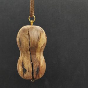 Collier en bois de pommier artisanat fabrication française par Howood