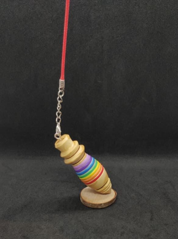 Pendule en Buis 7 chakras artisanat Howood pour soins énergétiques et magnétisme