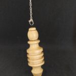 Pendule de radiesthésie OSIRIS en buis. Artisanat Howood pièce unique