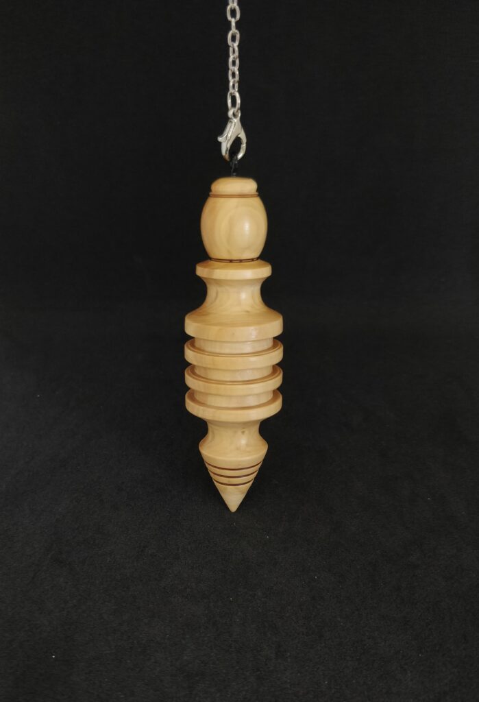 Pendule de radiesthésie OSIRIS en buis. Artisanat Howood pièce unique