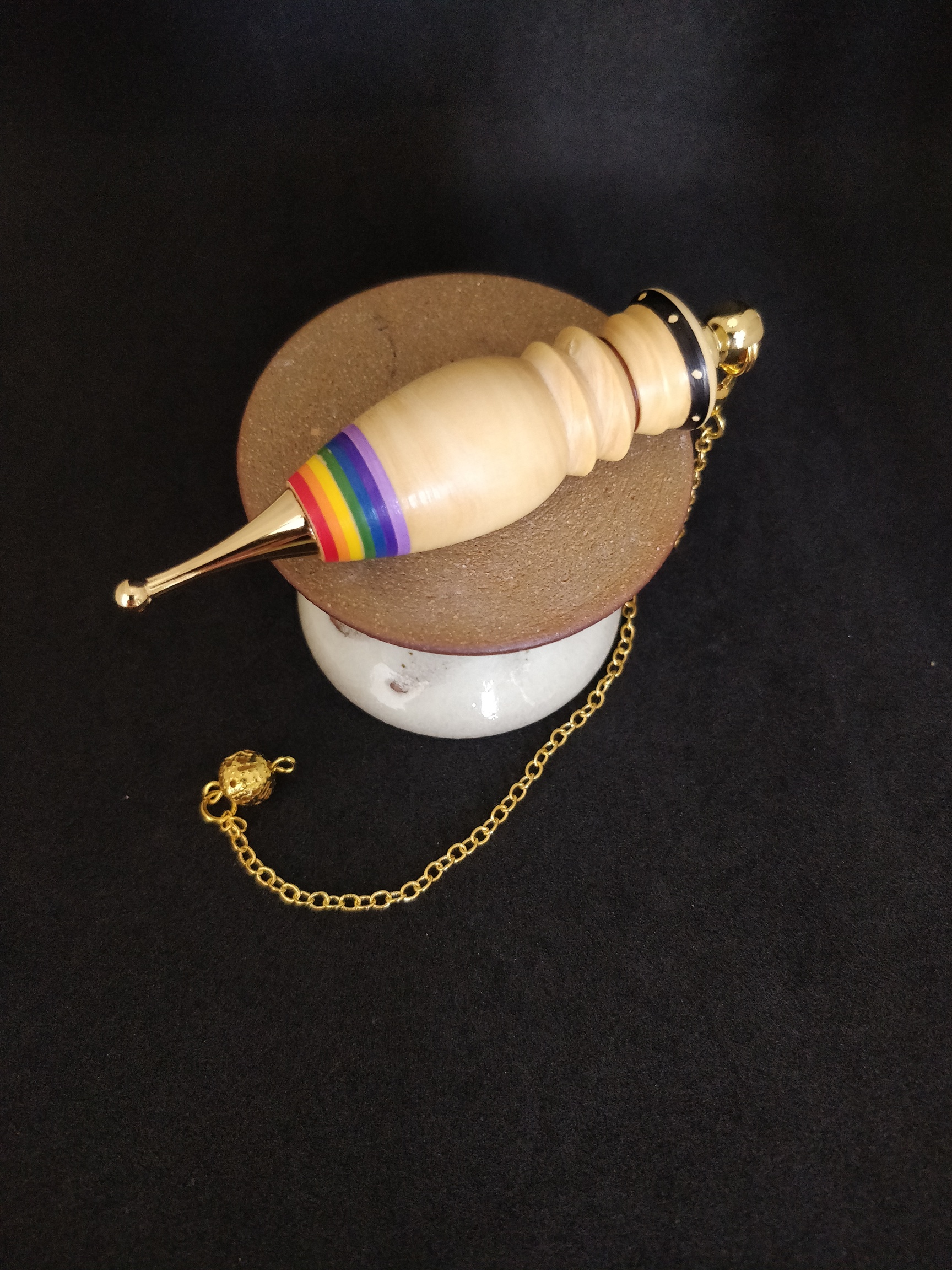Pendule de radiesthésie égyptien en buis
