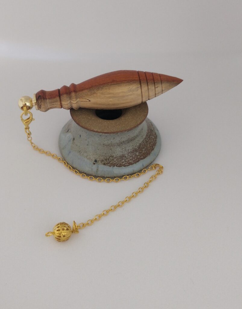 Pendule de radiesthésie artisanal en Pernambouc