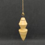 Pendule artisanal de radiesthésie fait main à Royan en bois de buis