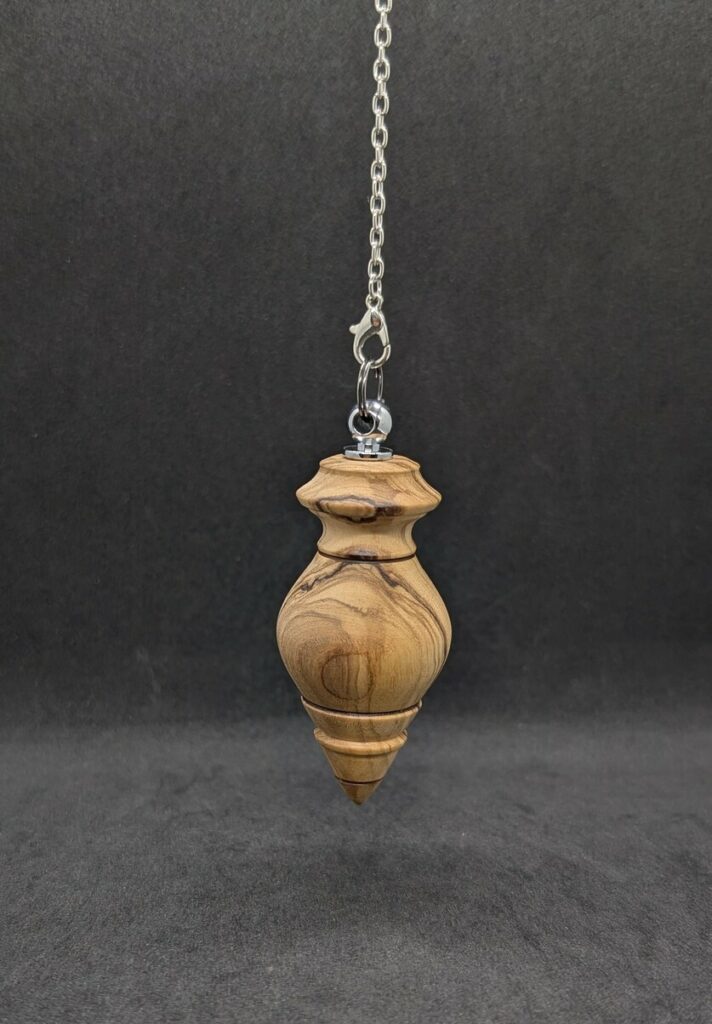 pendule de radiesthésie artisanal en bois d'olivier