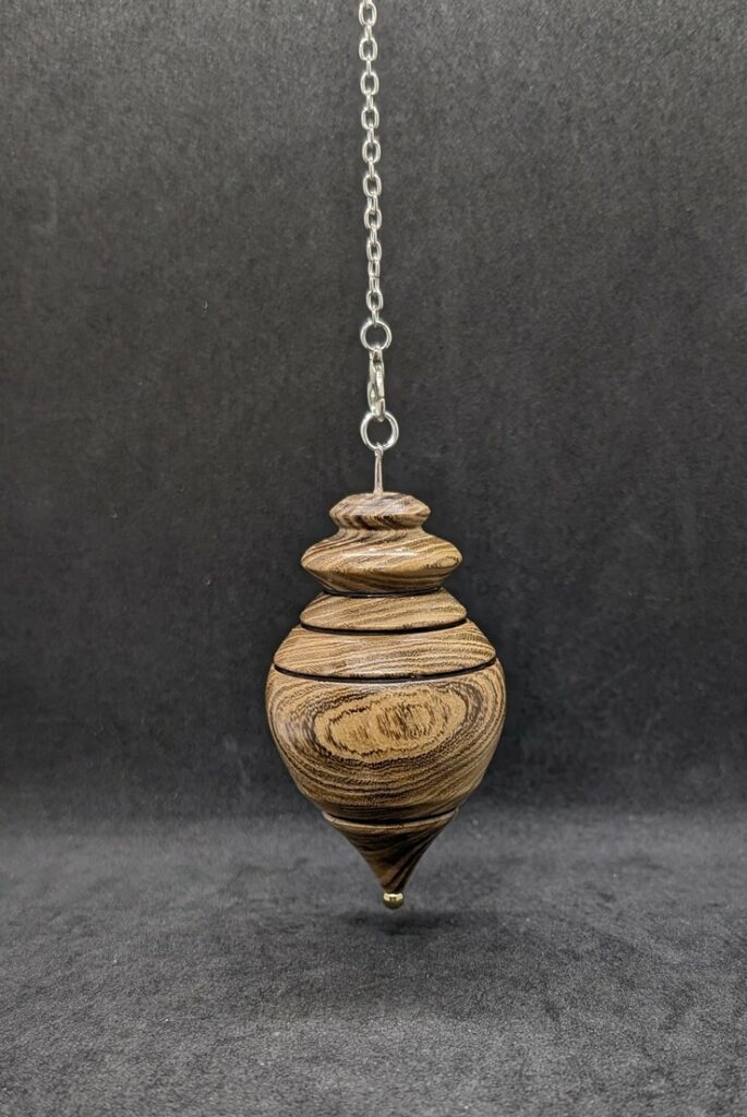 Pendule de radiesthésie artisanal en cytise