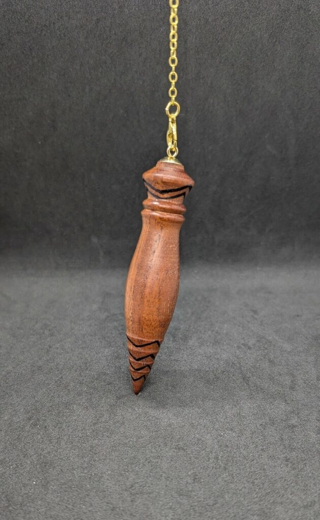 Pendule de Thôt artisanal en Niangon