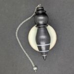 Pendule de radiesthésie artisanale en ébène